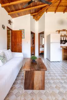 La Cortesana Cozy Apt Steps to the Beach - 3