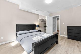 Cozy 2BR Suite · Near Crescent Beach & Trails - 6
