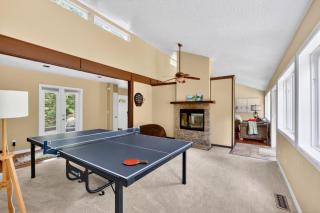 Mt Hood Home Game Room Sleeps 9 Dog-Friendly - 5
