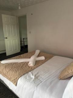 Prime Location 3 Bedroom Apartment - 9