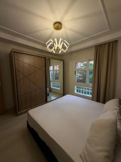 Comfy 2-Bedrooms Apt with Balcony, Madinaty - 5