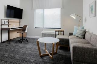 TownePlace Suites by Marriott Toledo Perrysburg - 4