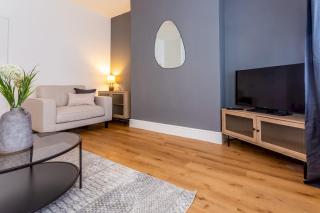 Toast Stays - The Garthhill - 1