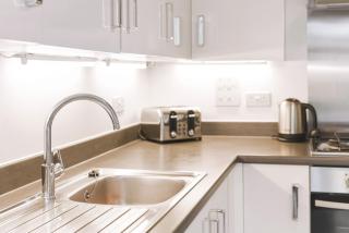 Stylish Spacious Two bed house close to Cambridge - 1