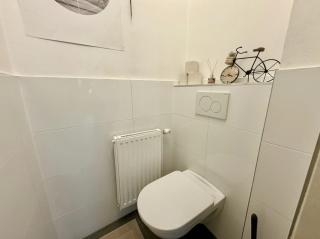 Happy Apartment near Airport with Free Parking - 7