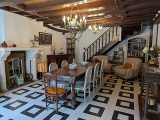 Gîte spacieux au cœur du Val de Loire, entre Orléans et Blois, avec jardin, cour fermée et BBQ ! - 1