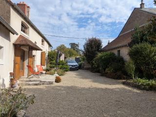 Gîte spacieux au cœur du Val de Loire, entre Orléans et Blois, avec jardin, cour fermée et BBQ ! - 0