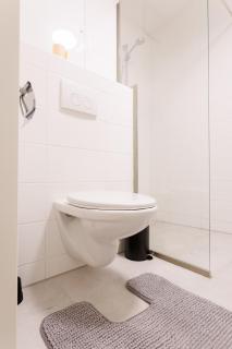 Modern Apartment near Central Station with Balcony & Free Parking - 5