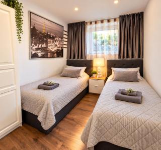 Bergen sunrise Apartment - self check in - Free Parking - 1