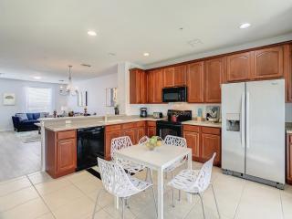 Stylish Vista Cay Townhome Near Conv. Ctr I-Dr. - 6