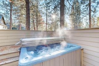 Elegant home with pool private hot tub game room deck & SHARC passes - 0