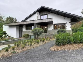 Family retreat in Belgium with sauna - 9