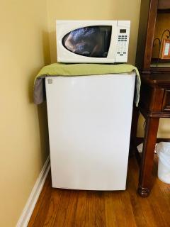B1 A private room in Naperville downtown with desk and Wi-Fi near everything - 6