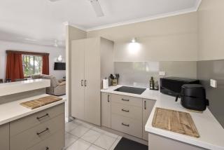 Peaceful 2-Bedroom Property in Belvedere - 5