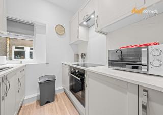 3BR Home in Glasgow Sleeps 6 with Parking - Glasgow - 8