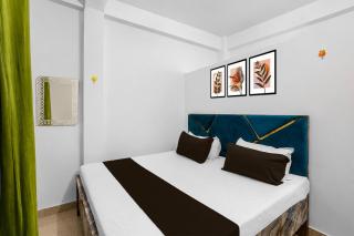SPOT ON ROYAL KING HOTEL - 4