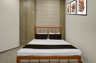 Hotel O The Signature Stay Guest House - 0
