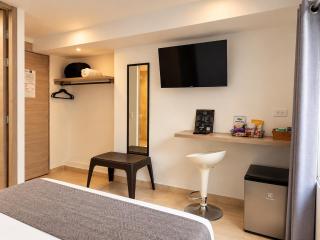 Hotel 12 Nights - 3