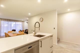 Colombo St Retreat with Garage - Ideal For Long Stays - 1