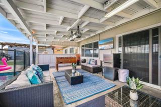 Spacious 3BR Escape Pool, Spa & Private Theater - 9