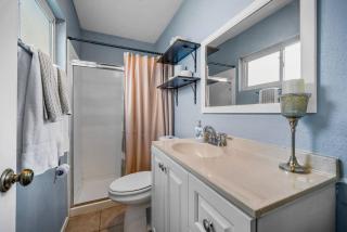 Spacious 3BR Escape Pool, Spa & Private Theater - 4