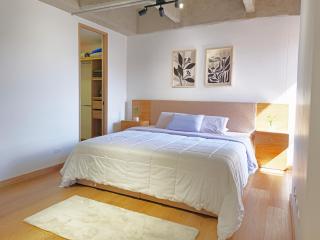 Modern Studio with Amazing Valley Views & Rooftop Pool - 1