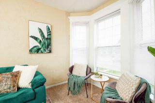 Historic Gem Perfect for Groups and Long Stays - 5