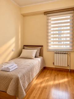 Sunny & Spacious Apartment in the Heart of Yerevan - 2