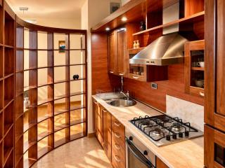 Sunny & Spacious Apartment in the Heart of Yerevan - 6