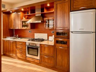Sunny & Spacious Apartment in the Heart of Yerevan - 5