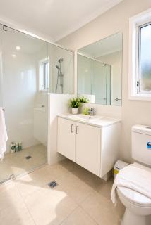 Elegant Home in Park Ridge Light-Filled Living - Holiday Home - 2