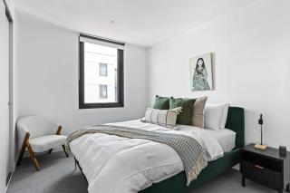 Cityscape 901, Top-Floor City View, Brunswick 3BR - Melbourne - 6