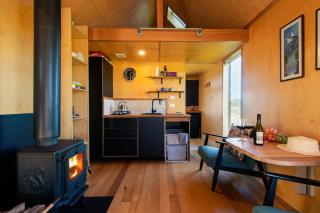 Cloudy Bay Bothy - 4