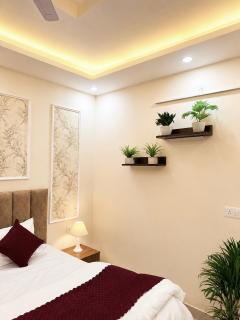 Nature Stays ! Luxurious Flat in Tapovan with private mini Cinema - 3