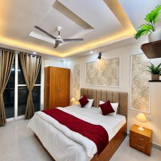 Nature Stays ! Luxurious Flat in Tapovan with private mini Cinema - 1