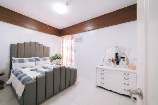 RoyalCrest Oasis-2BR Pool, Garden & City view - 2