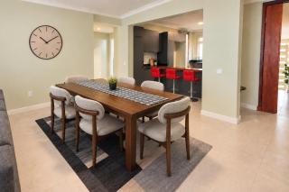 Luxury Solana Lubowa l 2BR, 2Bath, Pool & Balcony - 7