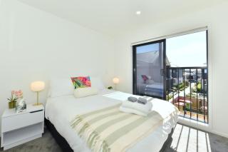 Spacious 2BR Townhouse with Yard Wilmer Street - 1