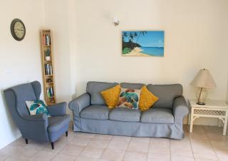 4 min walk to the beach - 2BR with full kitchen - 0