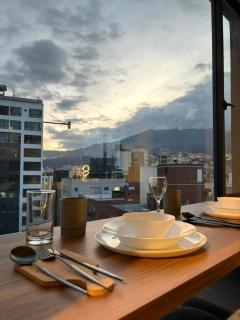 11th Floor in Quito View , Jacuzzi and Gym - 1