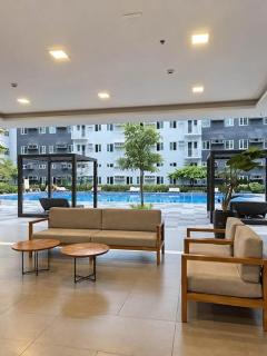 Bnew Cozy 2BR Condotel with Netflix & Balcony - 2