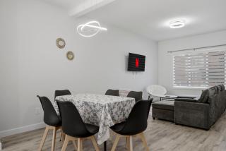 3BHK Peaceful Spacious Close to Airport - 3