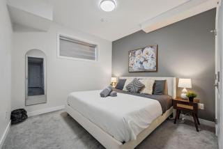 1BHK Close to Airport Comfortable & Stylish - 0