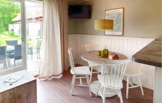 Amazing Home In Varberg With Swimming Pool - 5