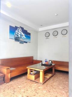 303 Aurora Hotel Hùng Thắng - 4