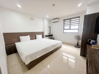 303 Aurora Hotel Hùng Thắng - 1