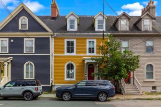 Grand Heritage Home on Gower 4BR - 0