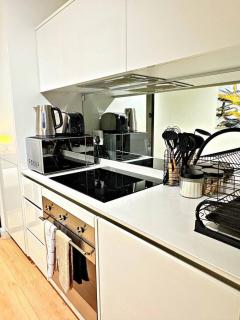 Elite Executive Suite | Ellipse | Waterfall City - 9