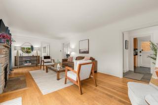 Charming Queen Anne Craftsman 4BR 2 Kitchens - 5