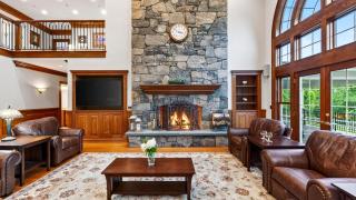 The Lake Ellis Lodge by AvantStay - 1